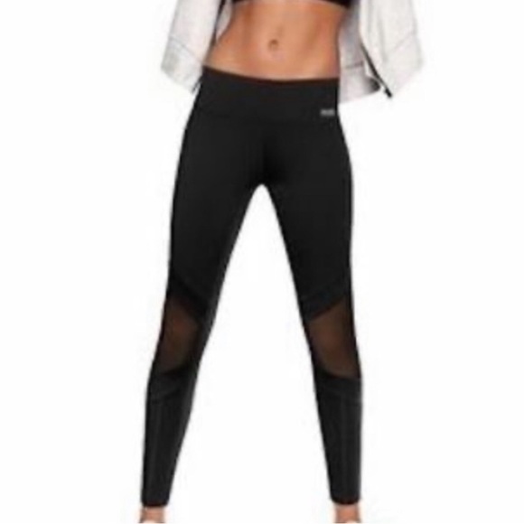 Pink yoga leggings with mesh in outer middle thigh, lower leg white Pink… - Picture 1 of 4